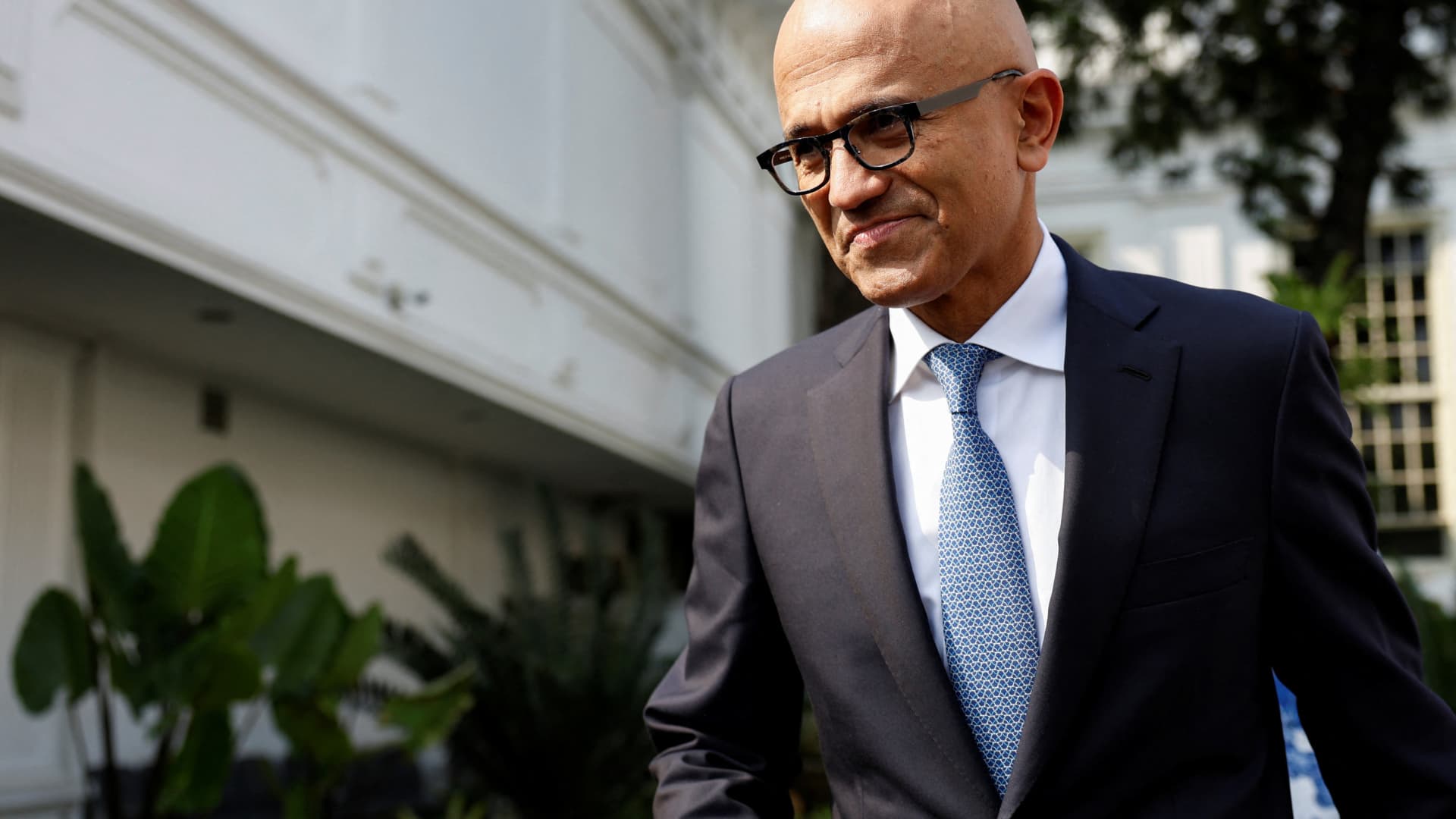 Tech Giant Microsoft Cuts 3% Of Workforce, Impacting 6,000 Jobs Tech Giant Microsoft Cuts 3% Of Workforce, Impacting 6,000 Jobs