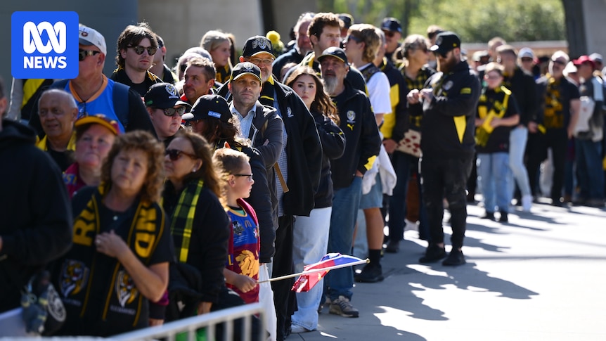 Tigers And Lions Supporters Face Long Waits After MCG Security Breach Tigers And Lions Supporters Face Long Waits After MCG Security Breach