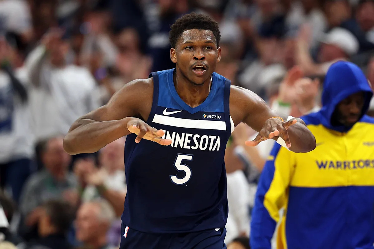Timberwolves Steal Game 2 From Curry-less Warriors Despite Edwards Scare Timberwolves Steal Game 2 From Curry-less Warriors Despite Edwards Scare