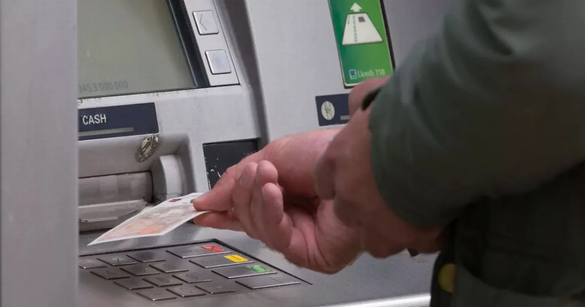 UK Households Face 25% HMRC Penalty On Cash Withdrawals: What You Need To Know UK Households Face 25% HMRC Penalty On Cash Withdrawals: What You Need To Know