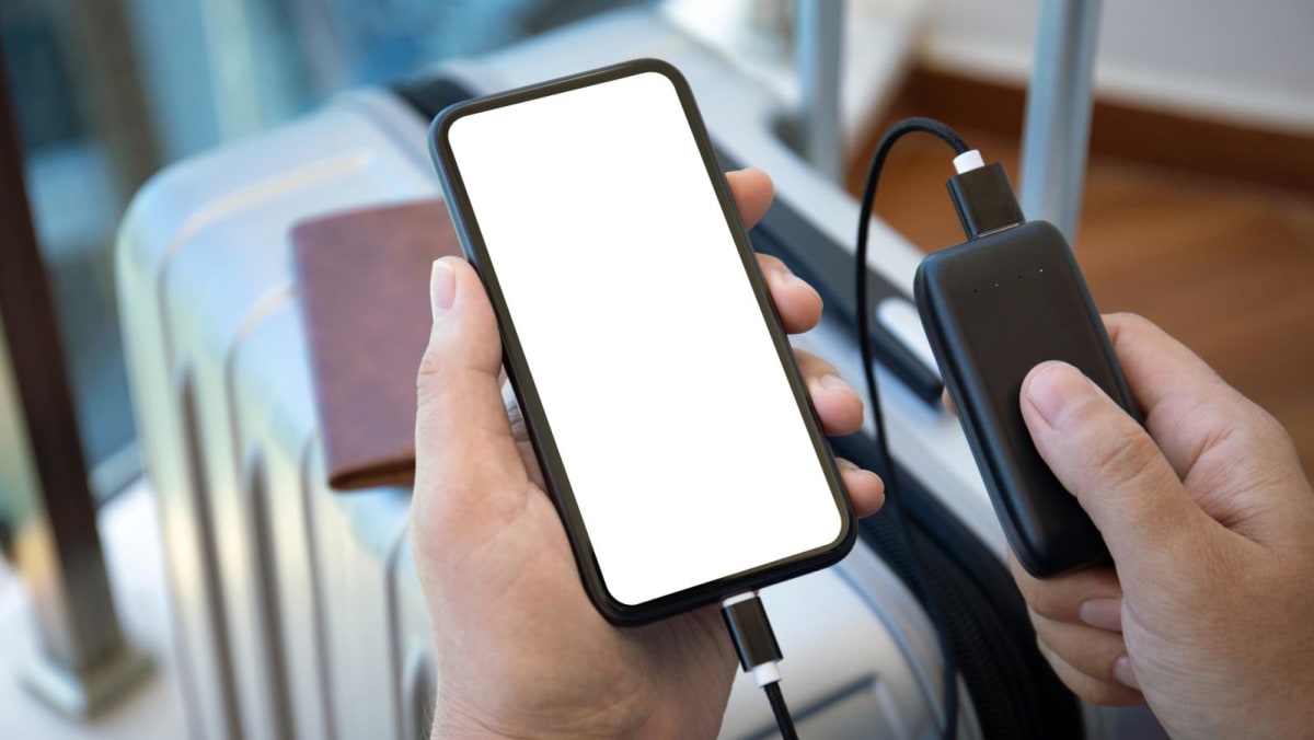 Updated Policy: Singapore Airlines And Scoot Prohibit Power Banks On All Flights Updated Policy: Singapore Airlines And Scoot Prohibit Power Banks On All Flights