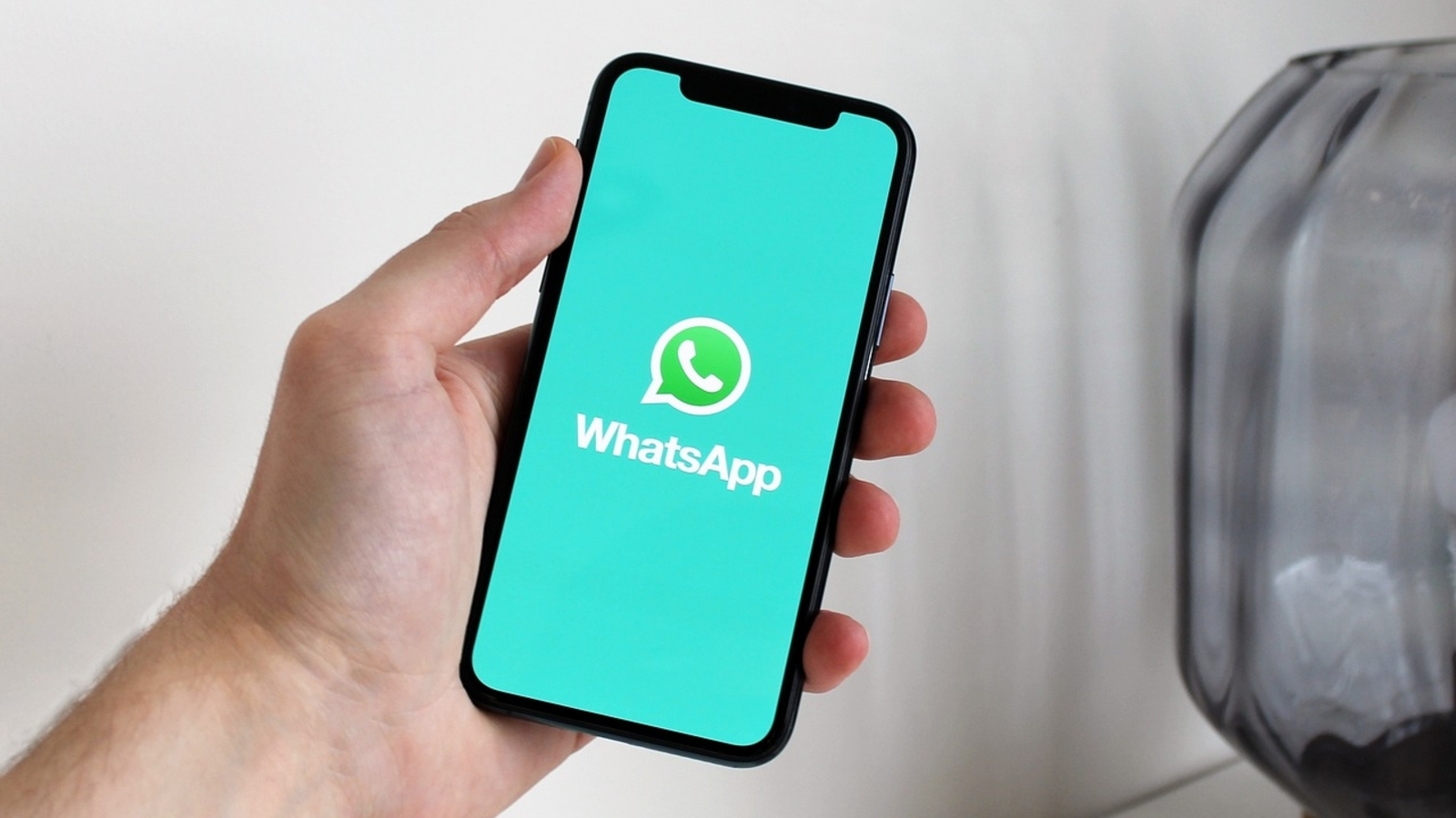 WhatsApp Down: Users Report Problems Sending Messages Worldwide WhatsApp Down: Users Report Problems Sending Messages Worldwide