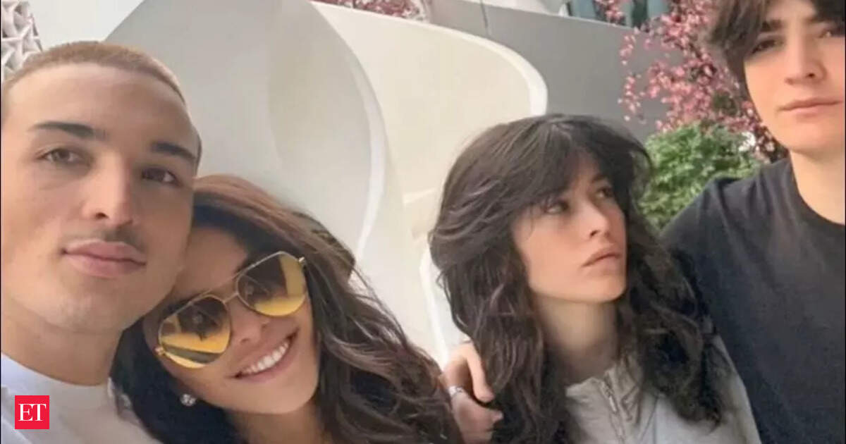Who Are Jeff Bezos' Stepchildren? Exploring Lauren Sánchez's Family Who Are Jeff Bezos' Stepchildren? Exploring Lauren Sánchez's Family