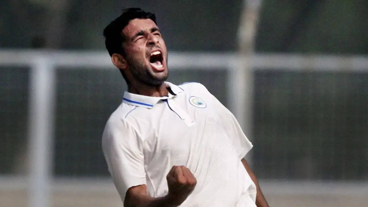 Who Is Anshul Kamboj? The Pacer's Record-Breaking CSK Debut Who Is Anshul Kamboj? The Pacer's Record-Breaking CSK Debut